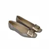 Zapatos de Charol Cuadrados con Hebilla Cuadrada Estilo Nuevo Primavera 2026 Famosos de Internet Tacón Grueso Tacón Medio Punta Cuadrada Boca Baja Zapatos de Mujer para Viajar al Trabajo