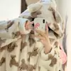 Pijamas Nuevos de Otoño e Invierno para Niñas de Vellón de Coral Cálido Dibujos Animados Oso Lindo con Forro de Vellón Gorro Engrosado Bata de Noche Transfronterizo