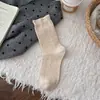 Calcetines de Encaje Lisos con Rayas Verticales de Media Pantorrilla Otoño/Invierno 2026 Venta al por Mayor Japoneses Simples Versátiles Calcetines Apilables