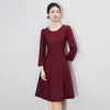 2512906-Vestido Feminino de Luxo Leve de Alta Qualidade com Embelezamentos Pesados, Gola com Strass, Ajuste na Cintura, Modelagem Justa, Vestido Emagrecedor, Novo Vestido Formal