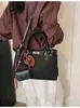 Bolsa Retro Fosca Transfronteiriça para Mulheres, Grande Capacidade, Nova Bolsa de Ombro Transversal Outono e Inverno 2026, Bolsa de Mão Tendência Bolsa Platina