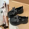 Zapatos planos de un solo tirante con suela gruesa y lazo, estilo nuevo 2026, zapatos de cuero negro para mujer, zapatos para ir al trabajo, zapatos de otoño que aumentan la altura