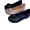 2026 Nuevo Modelo Rojo Suela Suave Parte Superior Suave Diseño de Lazo Zapatos para Mamá Mocasines Zapatos Slip-On para Mujer Antideslizantes Versátiles Zapatos Slip-On