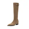 Novas botas de outono e inverno acima do joelho com fivela, salto grosso de 5cm, emagrecedoras e versáteis, com aumento interno de altura, meias de bota elásticas de ajuste justo