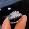 Anillo de Flor de Cristal de Alta Gama de Cao Shi para Mujer, Diamante Completo Elegante Personalizado Simple Coreano Celebridad de Internet Anillo de Dedo