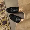 Zapatos tipo Mula de Verano para Mujer al Aire Libre, Estilo Casual 'Old Money', Puntera Cerrada, Slip-On, de Piel Genuina, con Borlas y Suelas Planas