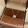 Novo Design de Nicho Tendência Minimalista Pingente Ovo de Pombo com Quatro Garras Colar Corrente Clavícula Estilo Ins Feminino Item Quente