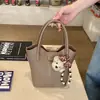 Bolso de Mano de Lujo de Gama Alta de Nicho para Mujer, Nueva Moda Primavera 2026 Bolso Cubo de Hombro Cruzado para el Trabajo