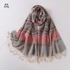 Xale Jacquard de Viscose com Padrão de Nuvem Retro Estilo Étnico, Lenço Listrado Respirável de Algodão e Linho com Franjas para Mulheres