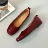 Estilo Coreano Temperamento Moderno Retrô Bico Quadrado Baixo Sapatilhas para Mulheres Fundo Plano Slip-on Para Ir ao Trabalho Confortável Couro Macio Sapatos de Vovó