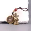 Llavero Colgante Estilo Chino Dios de la Riqueza Adorno de Latón Puro Navideño para la Paz y la Felicidad, Pequeño Accesorio Atractor de Riqueza Colgante Hecho a Mano