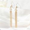 Elegantes Aretes de Oro 14K Pack Aretes Largos con Borla Aretes para Mujer Moda Retro Europea y Americana Gancho para la Oreja Lujo Ligero Sensación de Alta Gama