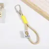 Etiqueta Tecida de Camada Dupla Vendida Globalmente Mosquetão Pendurador de Bolsa Capa de Celular Cordão Corda para Copo d'Água Chaveiro Pingente para Venda por Atacado no Comércio Exterior