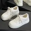 Novedad Primavera y Otoño Zapatillas Blancas de Piel de Vaca para Mujer, Zapatos Deportivos Estilo Coreano para Mujer, con Plataforma para Aumentar Altura, Ligeros, Suela Gruesa, Zapatillas Casuales