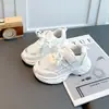 Zapatillas deportivas para niños con velcro, zapatillas de malla transpirable para niños, nuevas zapatillas de malla para niñas de otoño 2026, zapatillas para bebés y niños