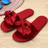 Chinelos de Casamento Verão Femininos Festivos Vermelhos Casal Seda Acompanhantes Chinelos Antiderrapantes Casa Populares Online Tamanho Grande Chinelos Masculinos