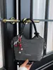 2026 Nuevo Bolso de Mano Estilo Coreano de Comercio Exterior Transfronterizo Bolso de Hombro de Moda Bolso Cubo Simple Elegante para Mujer Bolso Cruzado