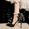 Sexy Cisne Negro Cristal Estilete Correa de Hebilla Zapatos de Tacón Alto para Mujer Punta Afilada Pedrería Lentejuelas Perla Lazo