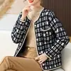 Nuevo Abrigo Cardigan Fragante Estilo Francés 2026 Primavera y Otoño para Mujer, Suave Abrigo de Punto Imitación Mink a Cuadros