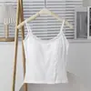 Camisola abotonada con ribete de encaje, con relleno incorporado, corte ajustado, favorecedora y adecuada como capa base para mujer