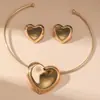 Set de Collar y Pendientes de Flor Hueca y Mariposa Europeos y Americanos, Diseño Único, Cadena de Clavícula Exagerada, Joyería de Alta Gama para Mujeres
