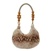 Bolso de hombro de gran capacidad de alta gama para mujer para otoño e invierno 2026 nuevo bolso de felpa peludo vintage para debajo del brazo