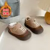 Sapatos esportivos infantis para trilha, sapatos casuais de primavera e outono para meninos, tênis para meninas com fecho de velcro, color block, design moderno estilo coreano