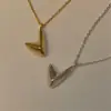 Colar Irregular em Forma de V Banhado a Prata Espessa de Cobre Branco, Colar Minimalista Estilo Cool Celebridade da Internet Xiaohongshu
