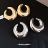 Pendientes de Tachuela Metálicos Plateados Forma de C Retro Europeos y Americanos 2026 Nuevos Ligeros de Lujo Sensación de Alta Gama Pendientes Versátiles de Temperamento Accesorios para Orejas para Mujeres