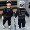 Conjunto de Moletom Esportivo Infantil Masculino Outono Letra Cor Spray Primavera e Outono Estilo Coreano Conjunto de 2 Peças Roupas de Bebê para Meninos