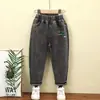 Roupas Infantis Calças para Meninos Primavera e Outono 2026 Novo Estilo Coreano Soltas Versáteis Jeans Casuais para Crianças Maiores