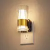 Luz de Noche Enchufable Gy190 con Patrón Transparente, Forma de Cuerno, Emite Luz desde Arriba y Abajo, Luz de Noche de Atmósfera de Mesita de Noche de Gama Alta