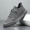 Novos Sapatos Masculinos de Primavera, Sapatos Casuais Respiráveis, Sapatos Esportivos Finos de Malha para Exterior, Tênis Slip-On Masculino, Transfronteiriço
