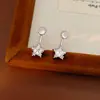 Aretes de Aguja Plateada con Circonita Incrustada en Forma de Estrella Redonda, Simples y Elegantes, Versátiles para el Uso Diario, Lujo Ligero y Sensación de Alta Gama, Aretes al por Mayor