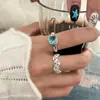Anillo con Diseño de Patrón Tallado de Flor de Zircón Azul Extra Grande para Mujeres para Usar Juntas, Dulce, Moderno y Versátil, con Apertura Ajustable