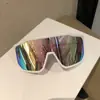 Óculos de sol esportivos corta-vento retrô de armação preta oversized para ciclismo ao ar livre para homens e mulheres, adequados para montanhismo e esqui, emagrecedores e estilosos