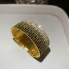Pulseira Aberta Redonda Bordada com Diamantes Estilo Europeu e Americano Arco-Íris Estrelado, Pulseira de Luxo Leve de Alta Qualidade, Joia de Mão Personalizada Exagerada e Resistente