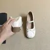Zapatos Mary Jane bajos de estilo francés con punta cuadrada y lazo para mujer, nuevo modelo otoño 2026, suela suave, cómodos, adecuados para ir al trabajo, zapatos de un solo color plisados