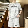 Camiseta tie-dye de manga curta com vibe americana para homens, nova marca da moda de verão, conjunto de duas peças estilo dirty youth fashion com shorts