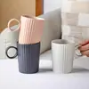 Caneca Embossada Personalizada Cerâmica Copo de Água Estilo Nórdico Caneca de Café Alto Acabamento Listras Verticais Criativa Alça de Anel Copo