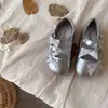 Sapatos infantis de bolinhas estilo francês, sapatos Mary Jane para meninas, sapatos rasos prateados de princesa para bebê para o outono