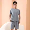 Ropa de Casa para Mujer, Estilo de Pareja de Verano, Conjunto de Pijama Sencillo de Color Sólido sin Costuras de Manga Corta de Seda Helada para Hombre, Al por Mayor en Stock