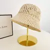 Chapéu de Pescador Trançado Vazado para Mulheres, Estilo Coreano para Primavera e Verão, Chapéu Balde Respirável para Proteger do Sol, Versátil para Passeios, Faz o Rosto Parecer Menor, Chapéu com Proteção Solar