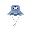Chapéu de Pescador Cowboy Fofo para Primavera e Verão com Bordado, Design Versátil de Pinguim, Chapéu de Balde Simples Lavado para Proteger do Sol, Retrô