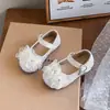Zapatos Pequeños de Cuero con Lazo para Niñas 2026 Primavera/Otoño Dulce Estilo Nuevo Lentejuelas Niños Suela Suave Princesa Bebé Elegantes Zapatos Individuales