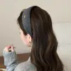 Diadema Clásica Coreana Etiqueta Dorada de Ala Ancha para Mujer 2026 Nuevo Simple Moda Versátil Diadema Ropa Exterior Presionador de Cabello Accesorios para el Cabello