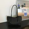 Bolso de axila de alta gama transfronterizo de nicho con patrón de diamante para mujer, nuevo bolso de hombro versátil para el día a día 2026, bolso tipo almohada de boliche