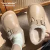 Nuevas Zapatillas de Algodón Sencillas de Color Sólido de Moda para Mujer Invierno 2025, Engrosadas y Cálidas para el Hogar y el Exterior