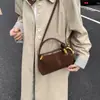 2026 Nova Bolsa Boston Almofada de Couro Fosco Design de Nicho Bolsa de Mão Versátil Bolsa de Ombro Cruzada Casual para Mulheres