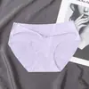 Roupa Íntima Feminina Seamless de Seda Gelada Explosiva Peça Única Forro de Algodão Cintura Baixa Calcinhas Femininas Venda Direta da Fábrica Atacado
